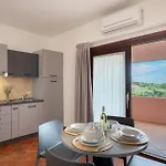 Rocce Rosse Apart-hotel