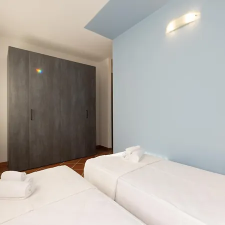 Apartahotel Rocce Rosse