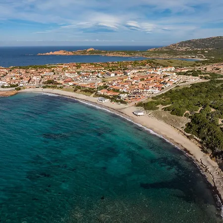 アパートホテル Rocce Rosse イーゾラ・ロッサ
