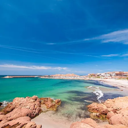 Rocce Rosse アパートホテル イーゾラ・ロッサ