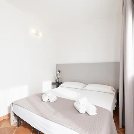 Rocce Rosse Aparthotel Isola Rossa (Sassari)