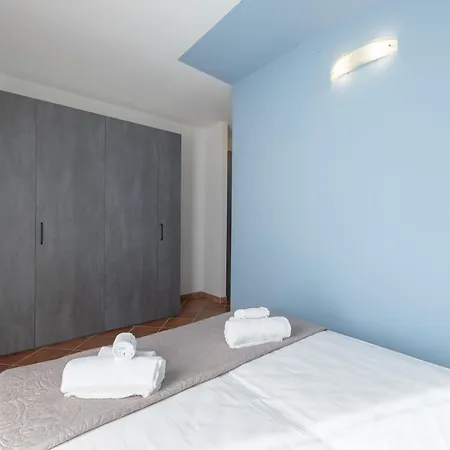 Aparthotel Rocce Rosse *