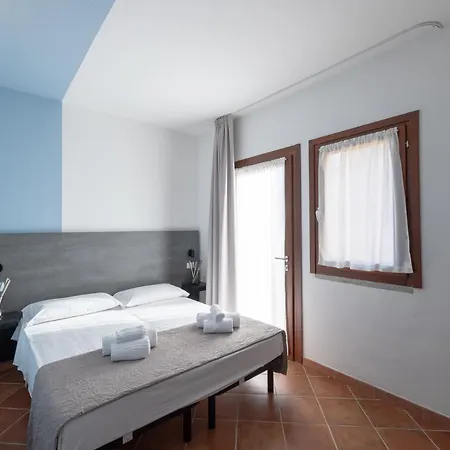 Aparthotel Rocce Rosse *