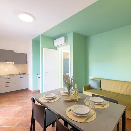 Rocce Rosse Aparthotel *
