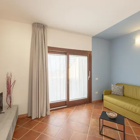 Aparthotel Rocce Rosse *