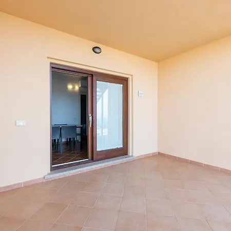 Rocce Rosse Aparthotel