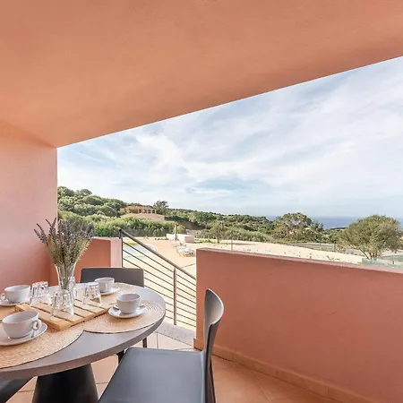 Rocce Rosse Aparthotel Isola Rossa