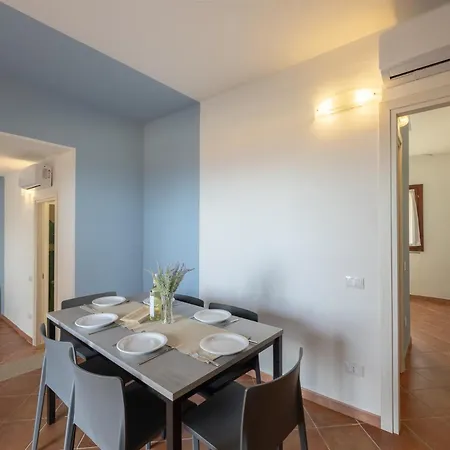 Rocce Rosse Aparthotel