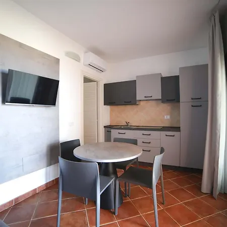 Rocce Rosse Aparthotel Isola Rossa