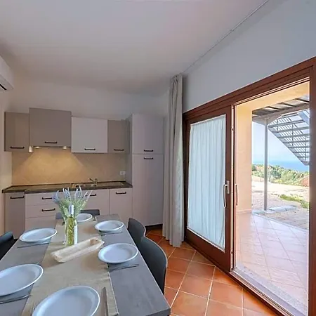 Rocce Rosse Lägenhetshotell 3*