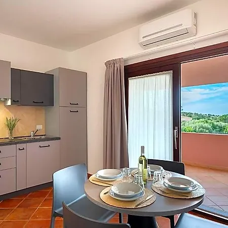 Lägenhetshotell Rocce Rosse 3*