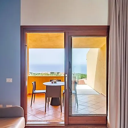 Rocce Rosse Lägenhetshotell 3*