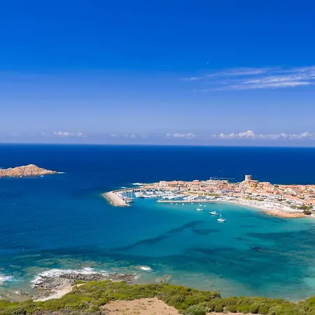 Aparthotel Rocce Rosse 3*