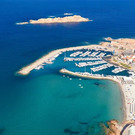 Rocce Rosse Hotel apartamentowy 3*